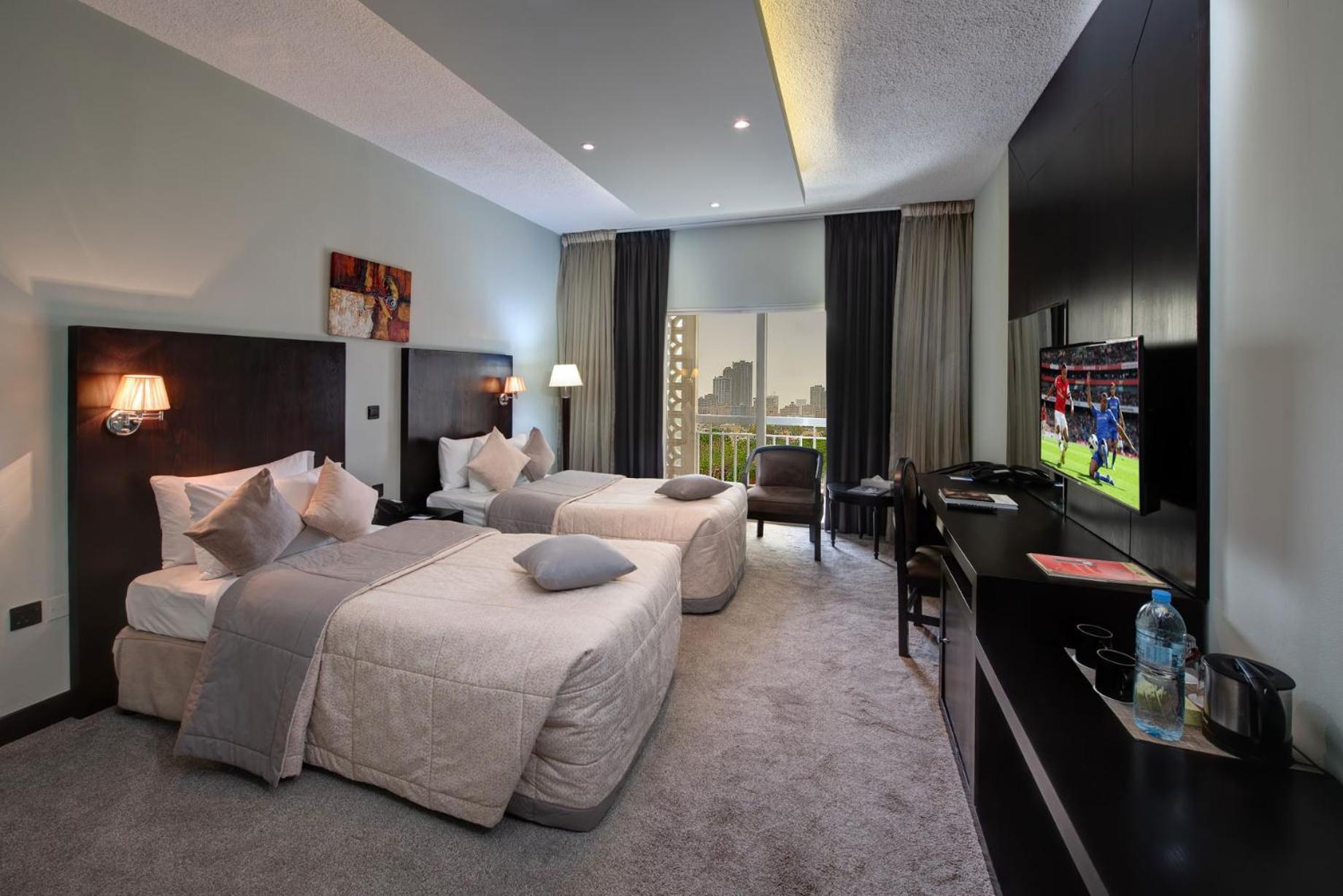 Sharjah Carlton Hotel Luaran gambar